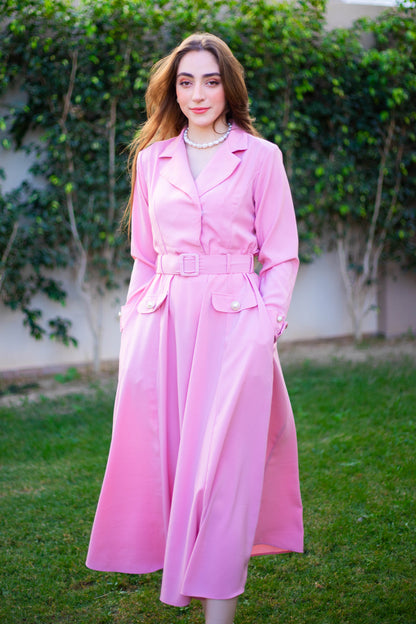 Robe Longue Croisée Rose Poudré – Élégance Intemporelle