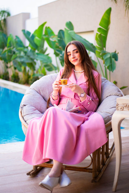 Robe Longue Croisée Rose Poudré – Élégance Intemporelle